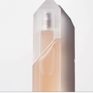 KKW Beauty Fragrance in Crystal Gardenia OUD